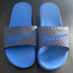 Men’s Nike slides: size 13